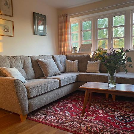 Relaxing Townhouse In The Heart Of Bridport Villa Luaran gambar